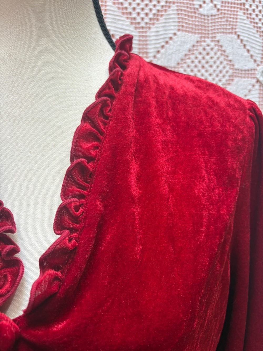 Vintage Red Velvet Dress | Ruffle Button Front Sz M - Picture 6 of 10